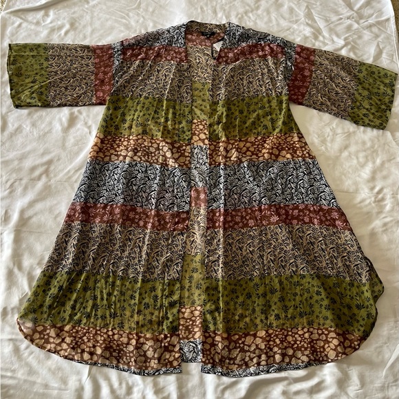 Jessica Simpson Blaine Kimono in Blooming Patchwork - Picture 7 of 9